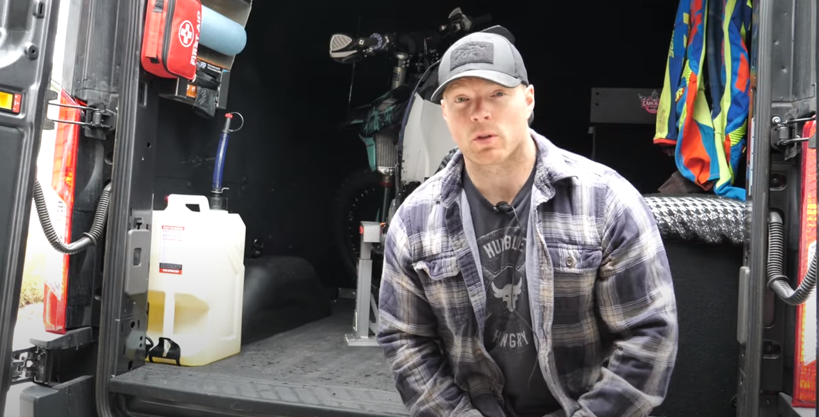 Fit4Moto Motocross Utility Jug Risk Racing